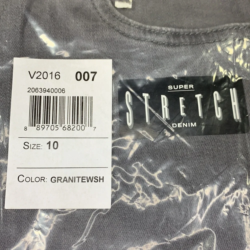 The Children’s Place Super Stretch Denim Jeggings – Gray (NWT)